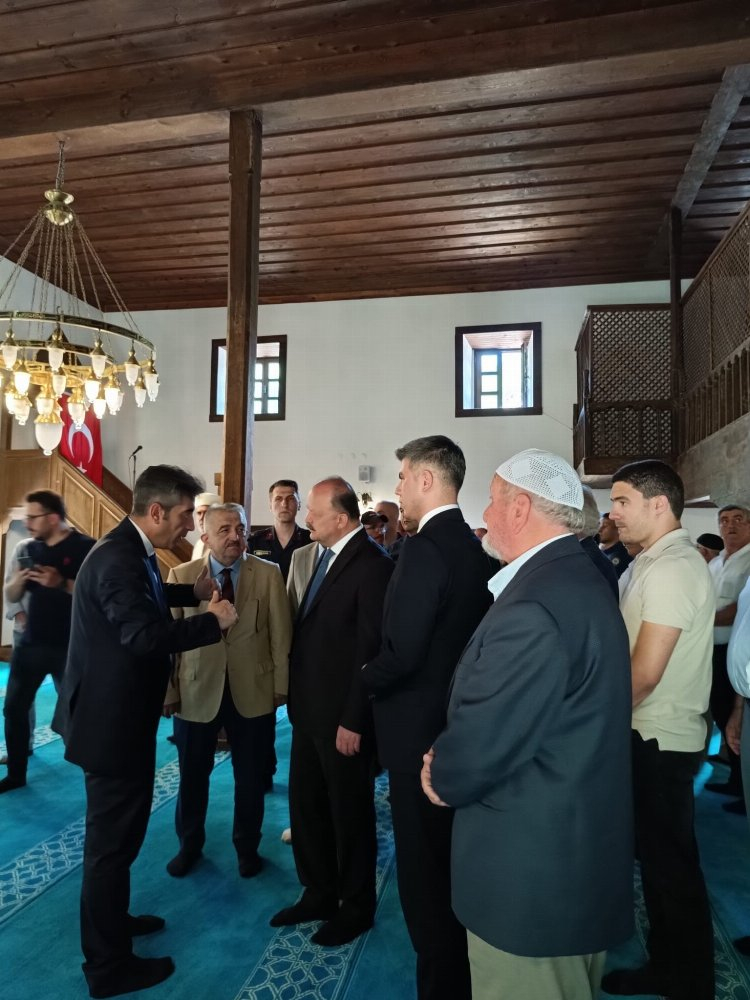 Restorasyonu tamamlanan cami tekrar ibadete açıldı Herkes Duysun