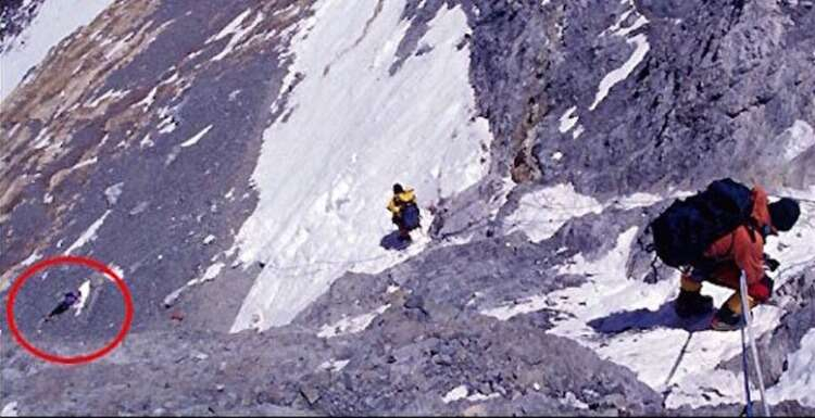 Everest Dağı'nda Kimliği Belirsiz 200'den Fazla Ceset Var!