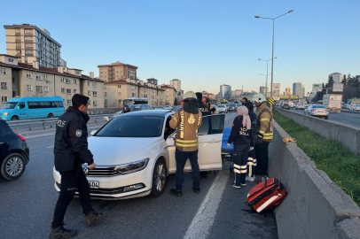 Bursa'da alkollü sürücü araçta uyuyunca trafiği kilitledi