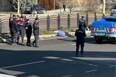 Bursa'da üst geçidi kullanmayan aile canından oldu