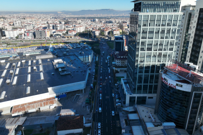 Bursa'da asfalt çalışmaları hız kesmeden sürüyor
