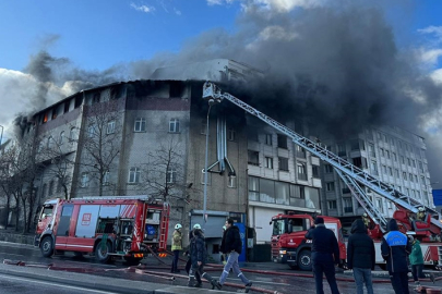 İstanbul'da imalathane yangını: Patlama meydana geldi