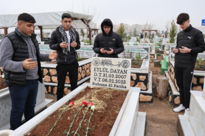 Arkadaşları depremde hayatını kaybeden Eylül'ü unutmadı