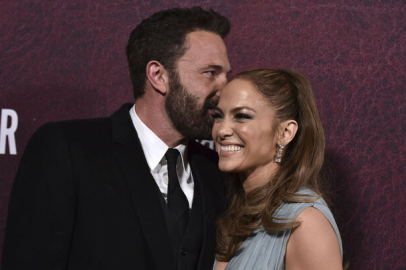 Jennifer Lopez ile Ben Affleck'in sokak romantizmi