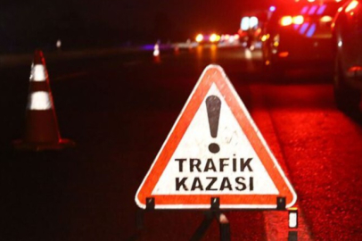 Bursa'da refüjdeki ağaçlara çarpan motosiklet sürücüsü ağır yaralandı