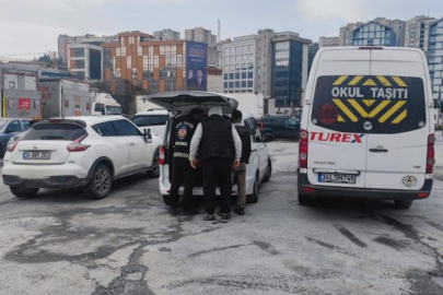 Okul servisinde korku dolu anlar: Trafik magandasının hedefi oldu