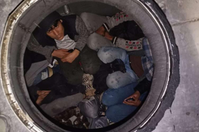 Ağrı'da jandarma ekiplerince 19 kaçak göçmen yakalandı