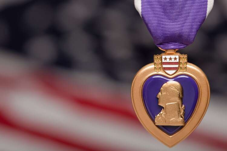 7. ABD ordusu tarafından İkinci Dünya Savaşı için üretilen “Mor Kalp Nişanı” yıllar boyunca dağıtıldı