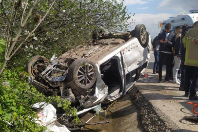 Bursa'da kontrolden çıkan otomobil su kanalına düştü: 4 yaralı