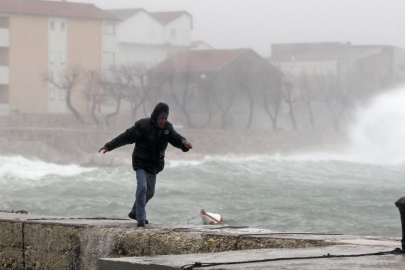 Meteoroloji uyardı! 7 bölgeye kuvvetli yağış geliyor