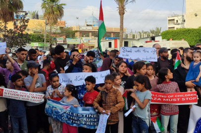 Gazze’de ABD’li üniversite öğrencilere destek gösterisi