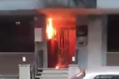 İstanbul'da elektrik panosunda yangın: Patlamalar yaşandı