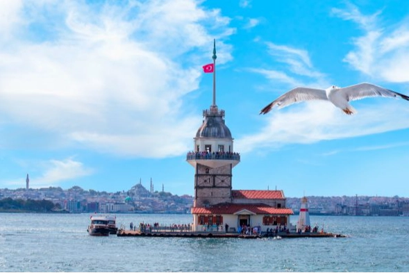 Tarih kokusunu buram buram hissedebileceğiniz İstanbul semtleri