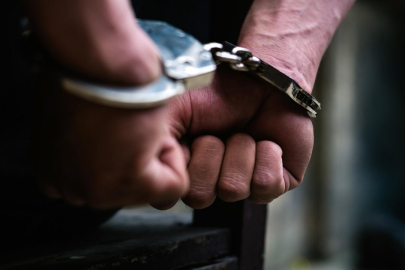 Kırklareli'nde kaçak içki operasyonu: 2 kişi yakalandı