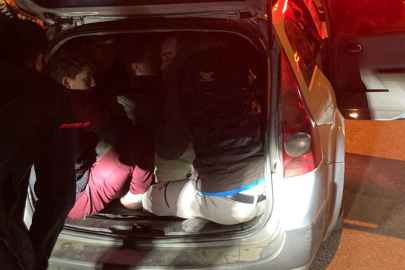 Dur ihtarına uymayan araç polis aracına çarptı: Kaçma nedeni belli oldu
