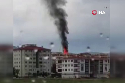 Ankara'da korkutan çatı yangını