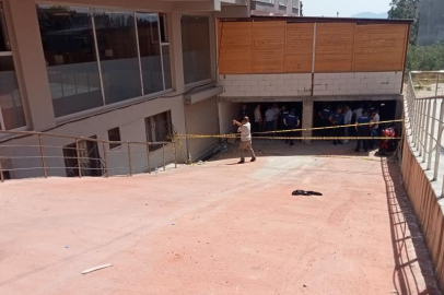 İzmir'de kayıp olan 16 yaşındaki gencin apartmanda cansız bedeni bulundu