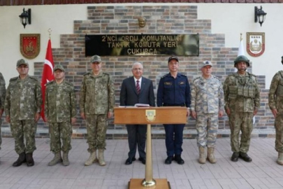 Bakan Güler, Çukurca'daki 2'nci Hudut Tugay Komutanlığını ziyaret etti