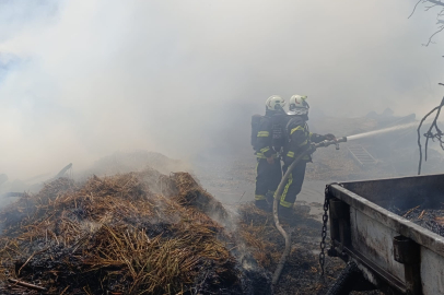 Denizli'de 2 katlı bina yangında kül oldu
