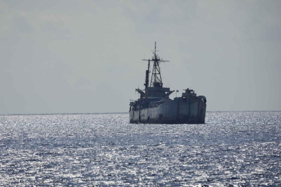 Çin ve Filipinler'e ait iki gemi çarpıştı