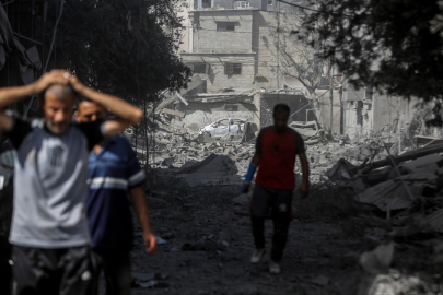İsrail Gazze'nin güneyi ile kuzeyini vurdu
