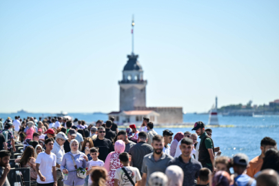 İstanbul'un turistik yerlerinde bayram yoğunluğu yaşandı