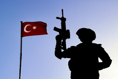 Türk askerinden teröre darbe! 5 terörist etkisiz hale getirildi