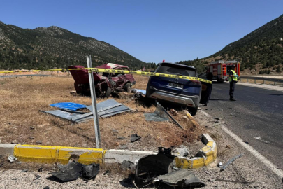 Konya'da ölümlü kaza: Cip ve otomobil birbirine girdi