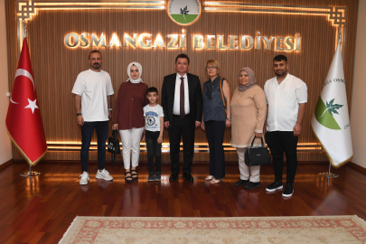 Bursa'da küçük Muhammet, Başkan Aydın'ın desteğiyle şifa buldu