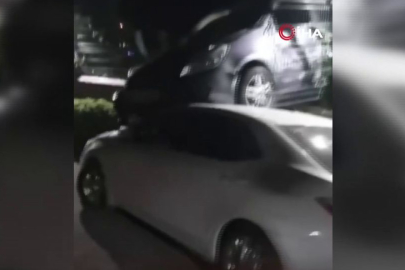 Bursa'da kontrolden çıkan otomobil, başka bir aracın üzerine düştü