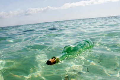Denizde buldukları şişedeki sıvıyı içen 4 balıkçı öldü