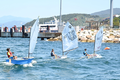 Bursa’da Kabotaj Bayramı'nda yelkenler yarışları nefes kesti