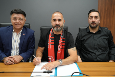 24 Erzincanspor Gökhan Ünal ile 1 yıllık sözleşme imzaladı