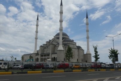 Doğu Karadeniz'in en büyük cami ve külliyesinin inşaatında sona doğru