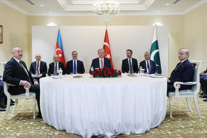 Cumhurbaşkanı Erdoğan, Aliyev ve Pakistan Başbakanı Şerif ile üçlü toplantı yaptı
