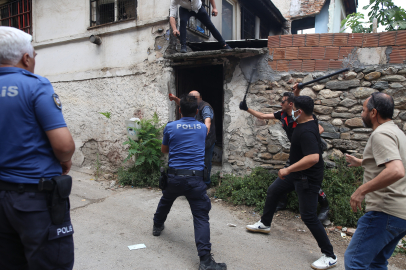 Bursa'da polisi bıçaklayan şahıs etkisiz hale getirildi