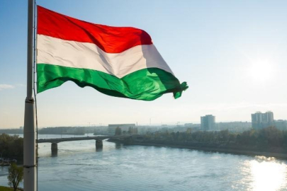 Macaristan, UCM'ye taraf olmakta çekiliyor mu?