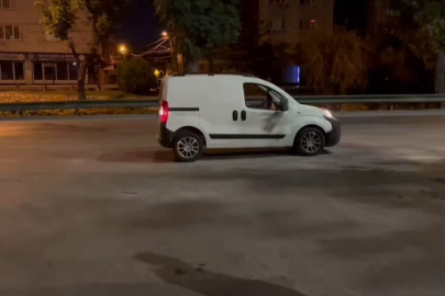 Bursa'da 'dur' ihtarına uymayan sürücü polise çarptı