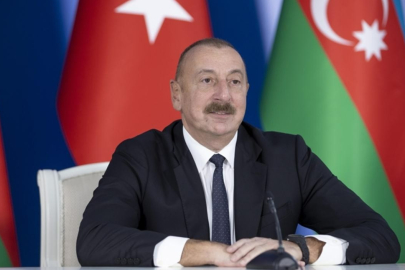 Aliyev'den İran'da seçimi kazanan Pezeşkiyan'a tebrik