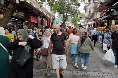 Bursa’da hafta sonu çarşı pazar yoğunluğu