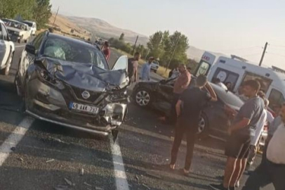 Elazığ'da iki otomobil çarpıştı: 8 kişi yaralandı