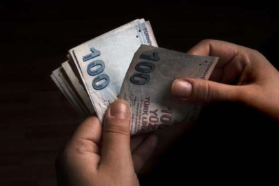 Hazine ve Maliye Bakanı Şimşek, yeni zam ve tavan ücretlerini belirleyen kararı imzaladı