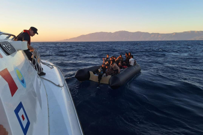İzmir'de 15 düzensiz göçmen kurtarıldı