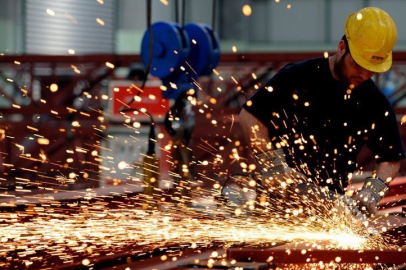 Sanayi üretimi yıllık bazda azaldı