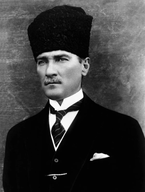 7. Mustafa Kemal Atatürk (19 Mayıs 1881- 10 Kasım 1938)