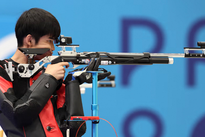 Çinli atıcı Lihao Sheng'den olimpiyat rekoru