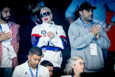 Lady Gaga sevgilisi Michael Polansky ile nişanlandı