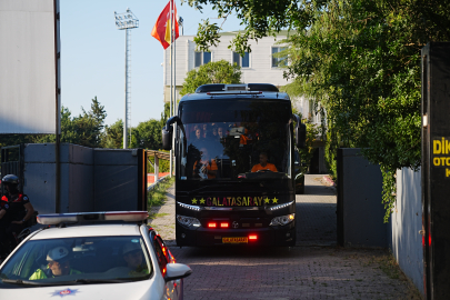 Galatasaray, Süper Kupa için Atatürk Olimpiyat Stadı'na hareket etti