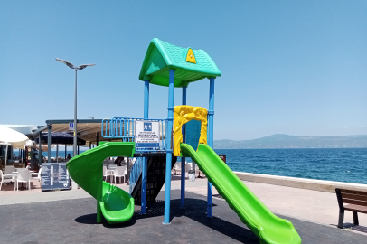Mudanya’da denize sıfır çocuk parkı yoğun ilgi görüyor