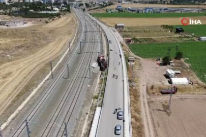 Sivas'ta devrilen lokomotifte 2 kişi yaralandı